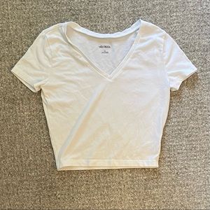 cropped v-neck t-shirt